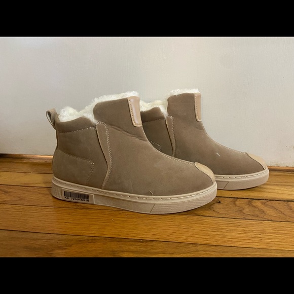 Faux Fur Boots - Picture 1 of 4